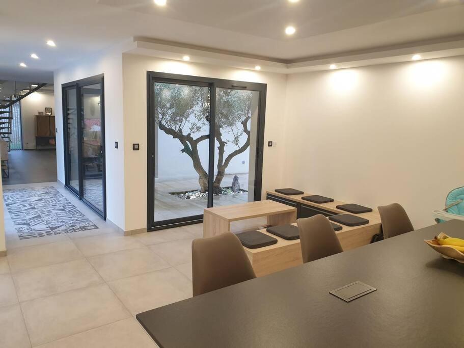 Villa Location Moderne Piscine *