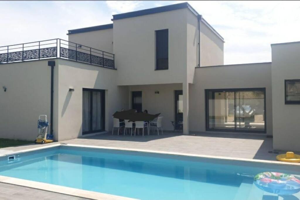 Villa Location Moderne Piscine *