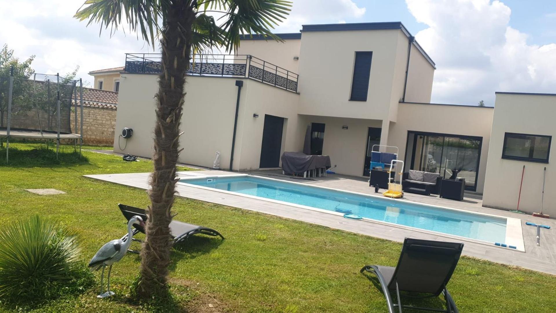 Location Moderne Piscine